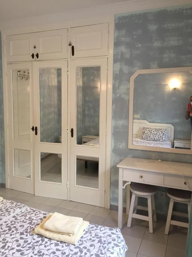 Apartament Yucca Fanabe 아데제 아파트호텔